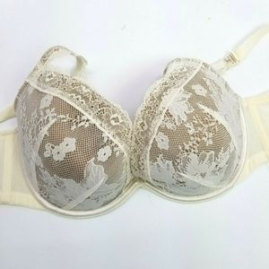 Cacique Bold Lace Plunge Push-up Bra